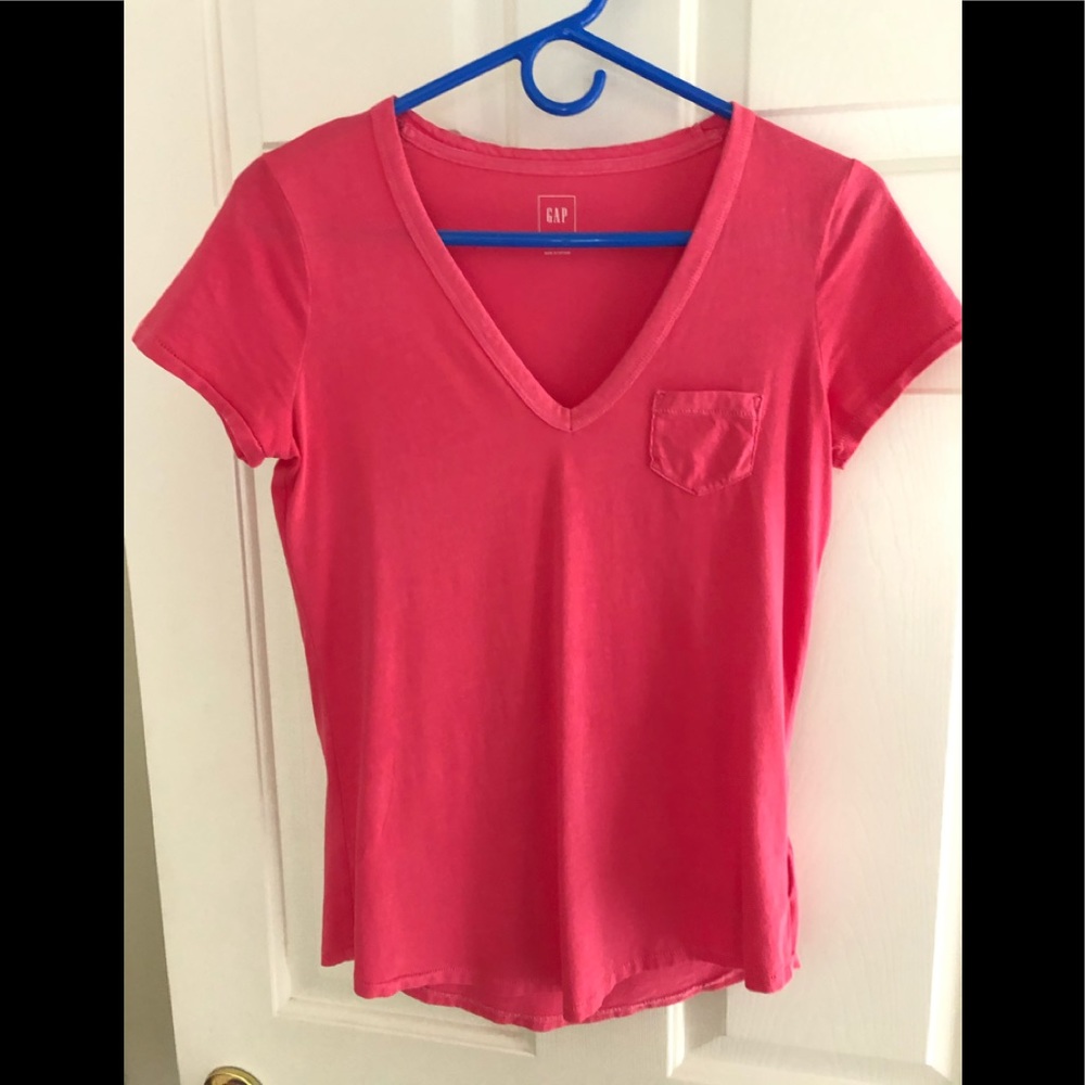 Gap V-neck Tee in vintage wash